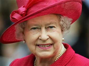 Queen Elizabeth seals a special place in Britain&#39;s history as longest-reigning monarch - Elizabeth_220411