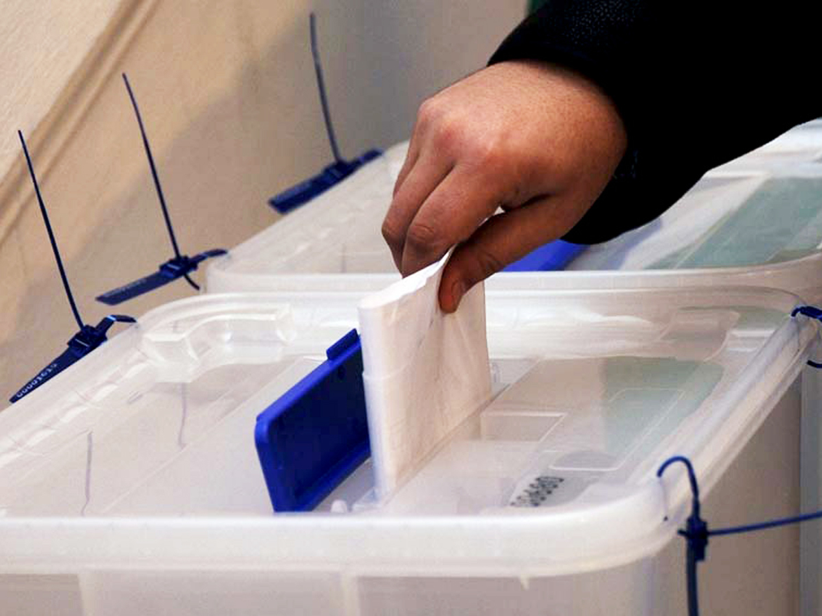 В Кыргызстане на 16.00 в референдуме приняли участие 28,1 процента избирателей