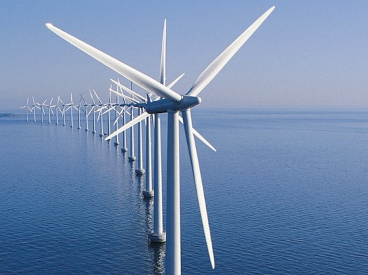 Фото: Азербайджан построит ветропарки в акватории Каспия / Энергетика