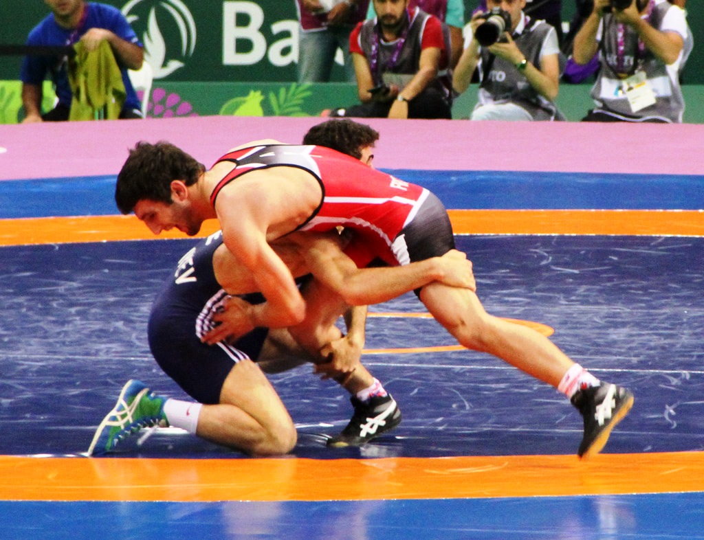 Азербайджанский борец вышел в 1/4 финала Олимпиады