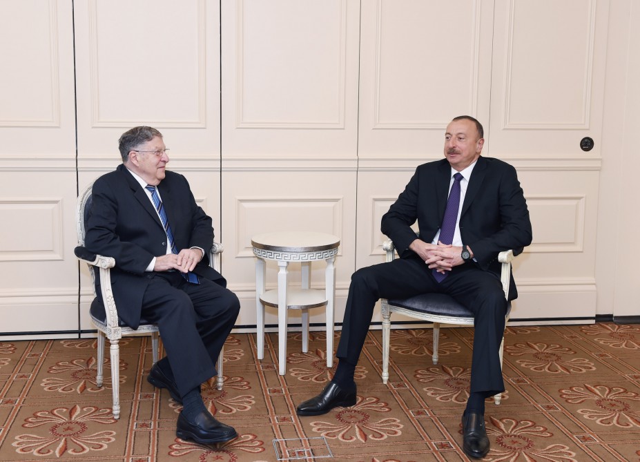 Президент Азербайджана встретился с экс-губернатором штата Нью-Гэмпшир