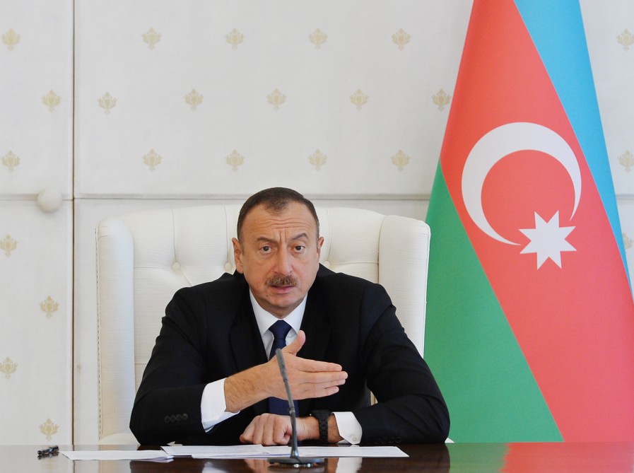 Президент Ильхам Алиев: Мы должны серьезно поработать для оживления строительного сектора