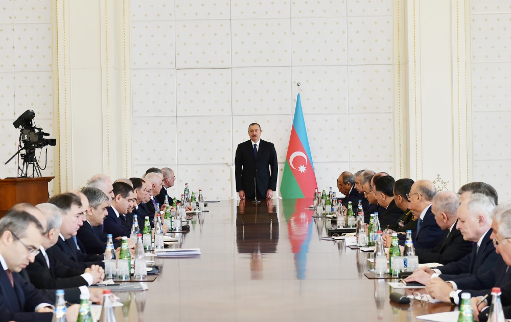Президент Ильхам Алиев: 2016 год станет годом глубоким экономических реформ