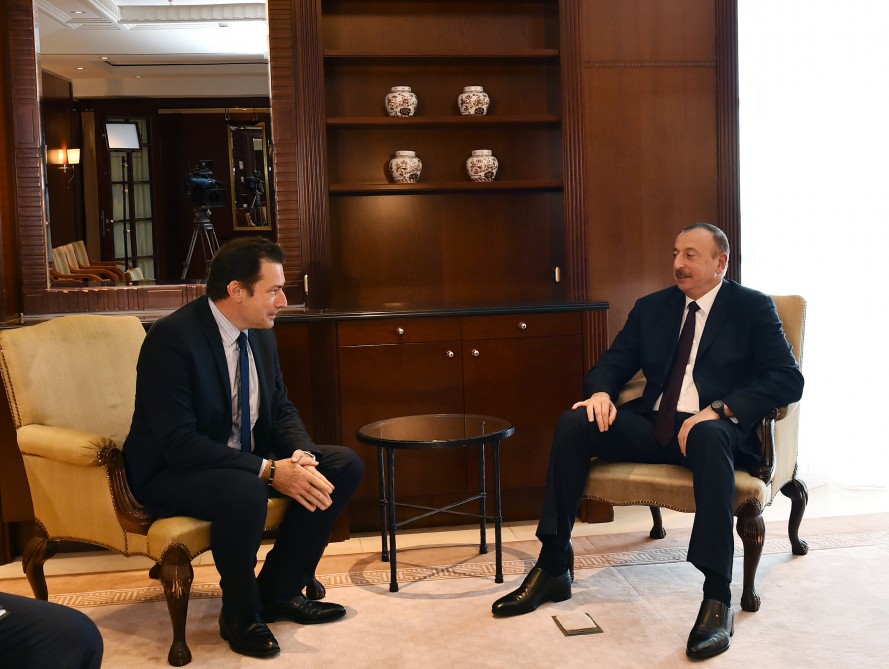 Президент Ильхам Алиев встретился с исполнительным вице-президентом компании “Airbus Group”