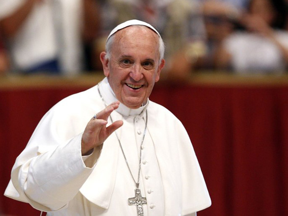 Roma papası Bakıda katolik kilsədə dini ayin keçirir