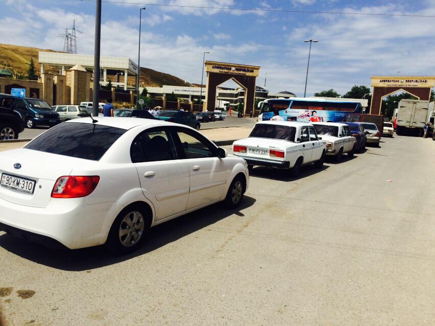 Госкомтаможня о причине плотности движения автомобилей на азербайджано-грузинской границе