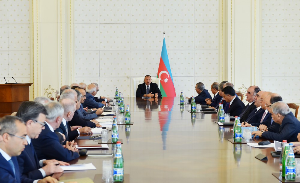 Президент Ильхам Алиев: Для развития предпринимательства будут приняты дополнительные меры