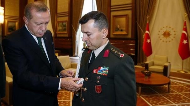 Türkiyə prezidentinin baş hərbi müşaviri saxlanılıb