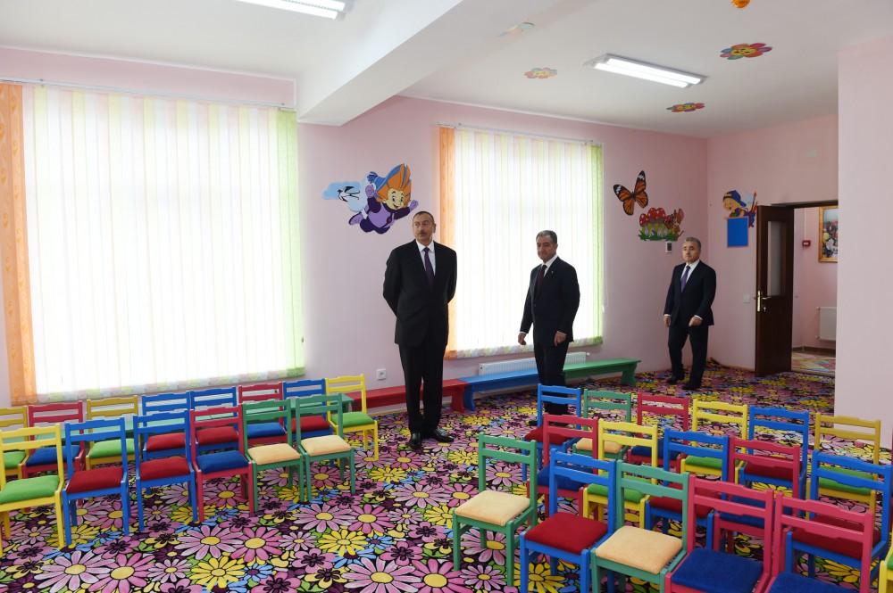 Президент Ильхам Алиев принял участие в открытии в Бейлагане детсада-яслей, построенного по инициативе Фонда Гейдара Алиева