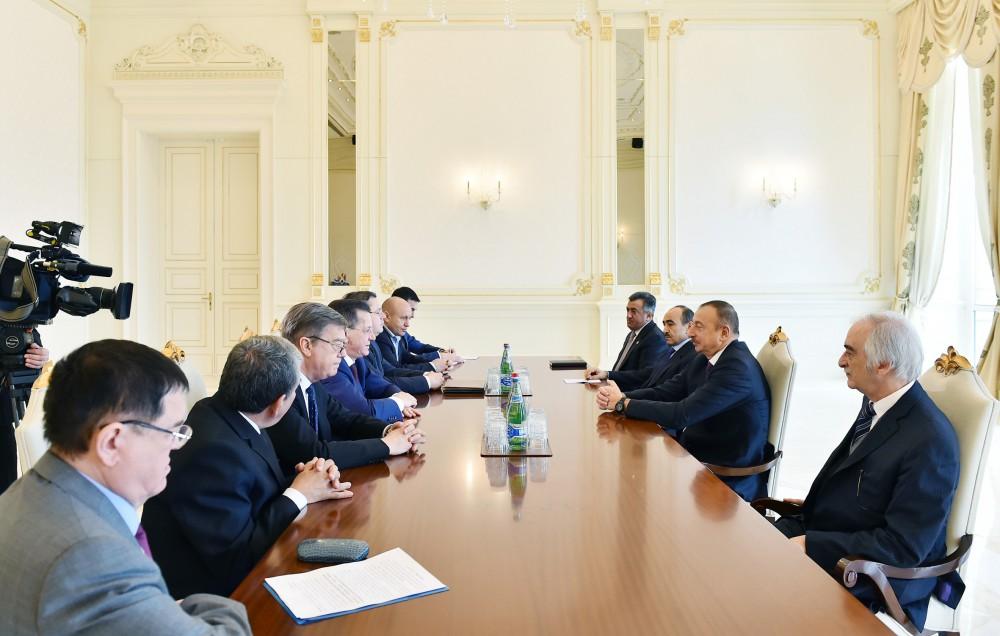 Президент  Ильхам Алиев принял губернатора Астраханской области РФ  (ФОТО)