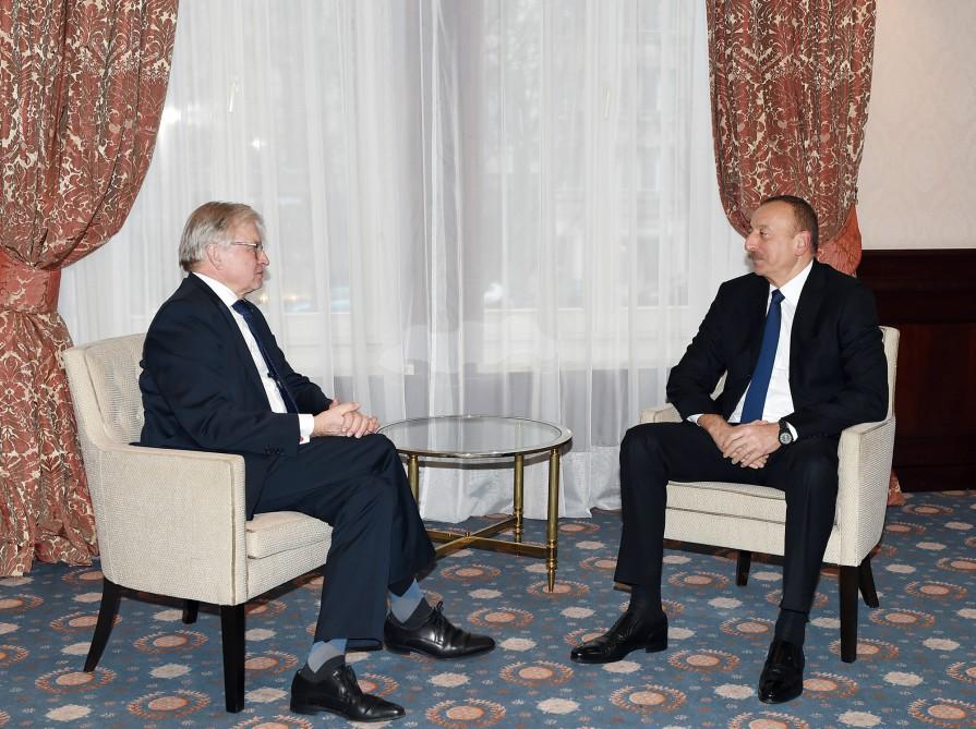 Президент Ильхам Алиев встретился в Брюсселе с бывшим президентом ПАСЕ (ФОТО)