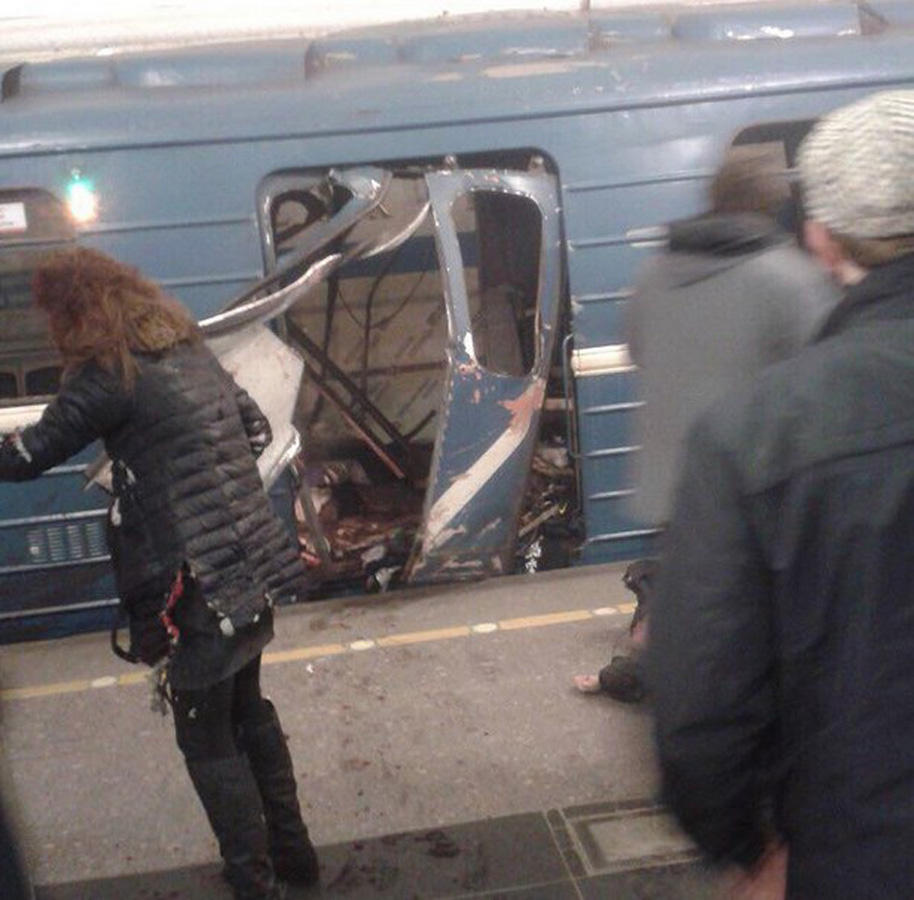 Sankt-Peterburq metrosunda partlayış: 10 ölü, 50 yaralı (YENİLƏNİB-3)