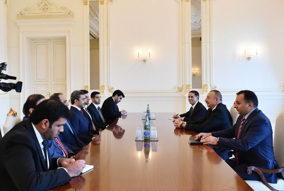 Президент Азербайджана принял делегацию ОАЭ (ФОТО) (версия 2)