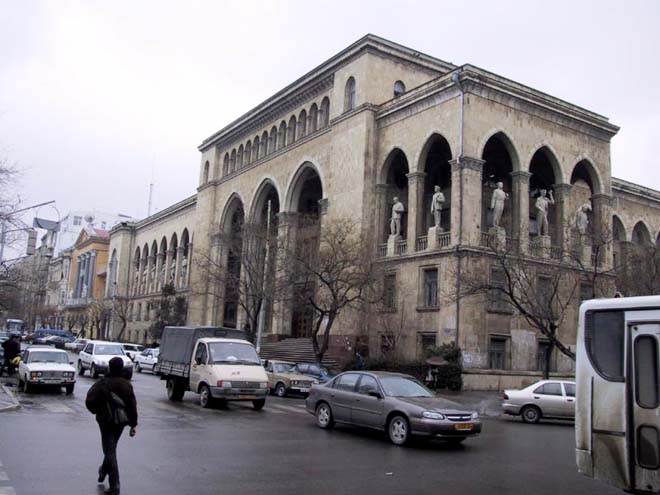 Старые азербайджанские газеты и журналы войдут в единый электронный архив
