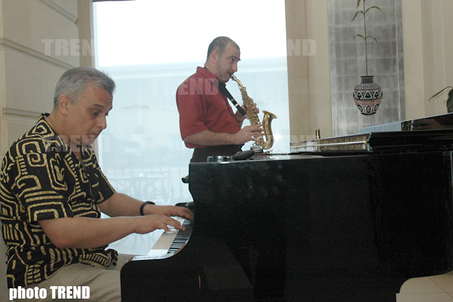 Джазмен Салман Гамбаров дал два концерта в Варшаве