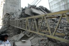 В Баку обрушилось здание – ДОПОЛНЕНО (добавлены подробности в третьем и четвертом абзацах) (видео)