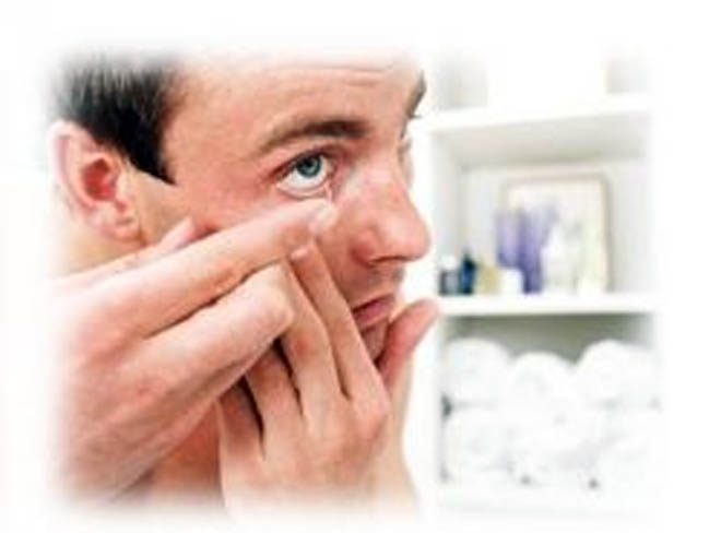 При аллергии от контактных линз лучше отказаться