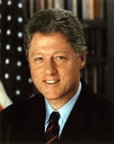 Билл Клинтон прибыл на Гаити, чтобы передать гуманитарную помощь