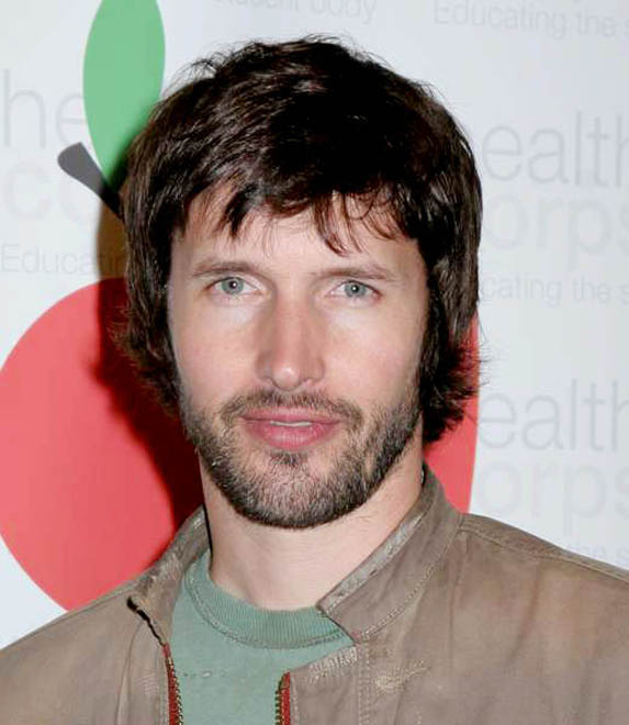 James Blunt injured after being chased by fans