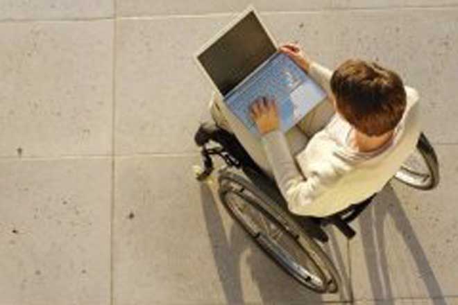 В Азербайджане созданы компьютеры для инвалидов по зрению