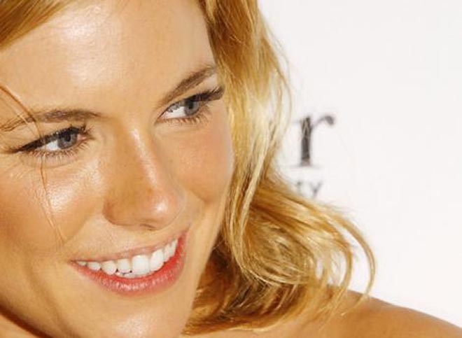 Sienna Miller and Ifans could marry in Australia