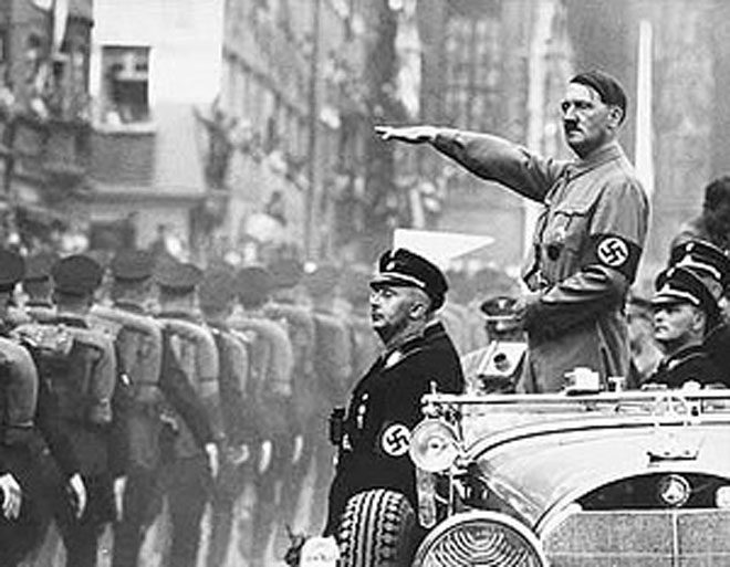 Гитлер перестал быть почетным гражданином немецкого городка по причине смерти