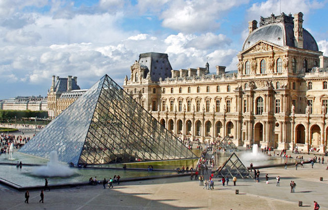 Louvre seeks to defuse Egypt row
