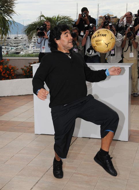 Maradona's earring hardly dents huge tax debt