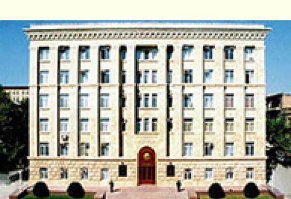 МВД Азербайджана внесло ясность  в вопрос задержания бывшего министра обороны