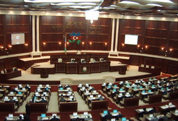 Azerbaijani parliament mulls incident at military unit