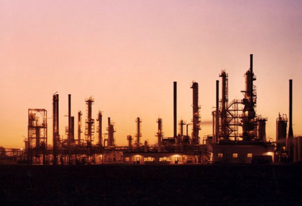 Italians in talks to finalize refinery construction in Iran