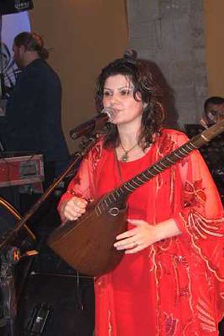 Азербайджанская певица Ашыг Зульфия даст в Казахстане концерт
