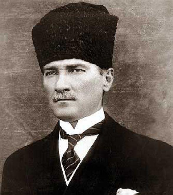 В Баку почтили память создателя Турецкой Республики Мустафы Кемаля Ататюрка