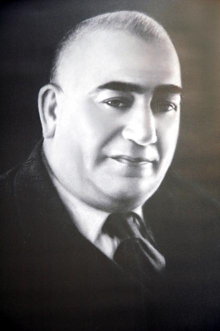 К 130-летию азербайджанского художника Азима Азимзаде выпустят специальный альбом