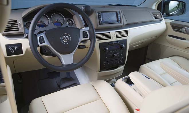 Volkswagen представил минивэн Routan в Чикаго