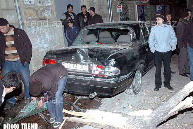 В центре Баку произошло дорожно-транспортное происшествие