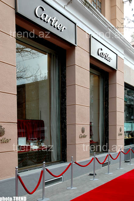 Моника Белуччи и Патрисия Каас открыли бутик Cartier в Баку (видео+фотосессия)