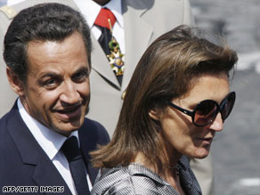 Carla Bruni says she fell for Sarkozy
