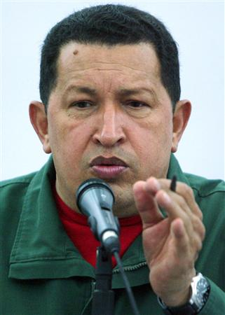 Уго Чавес приказал направить к границе с Колумбией танки и авиацию