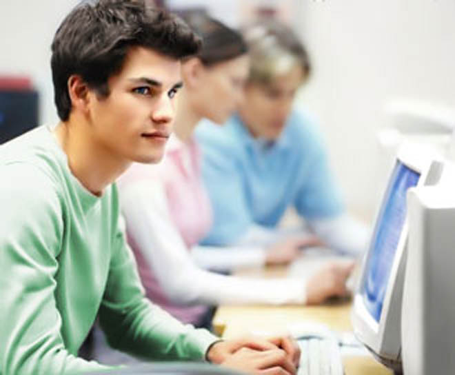 Азербайджанская молодежь компьютеризуется