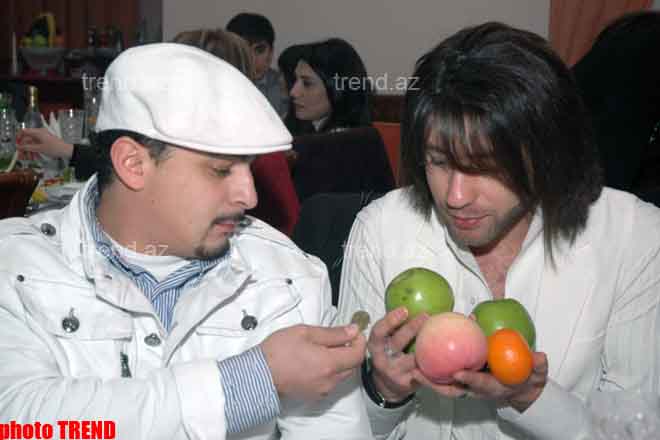На рынке Локбатана у меня есть фруктовый прилавок – азербайджанский певец Самир Джавадзаде