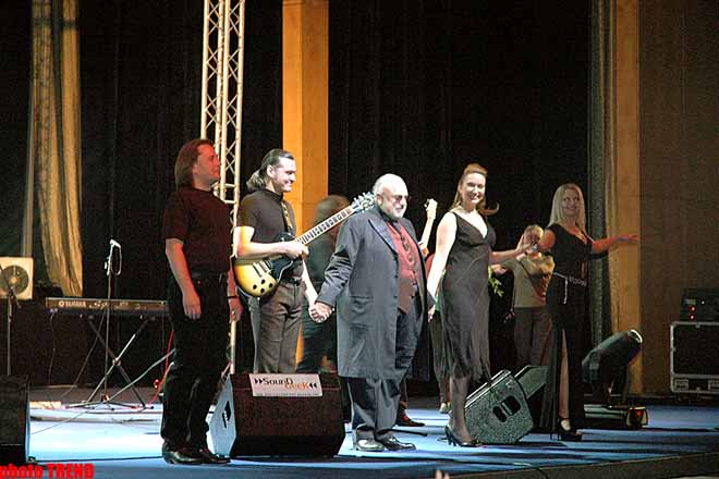 Концерты Демиса Руссоса в Баку, или Виниловый сплит с группой "Гая"  (ФОТО)