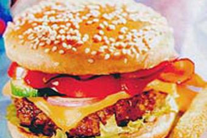 Реклама чикенбургеров запрещена к показу в Великобритании за неправдоподобие