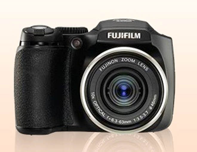Fujifilm FinePix S5800: 8-Мп камера с 10-кратным оптическим зумом