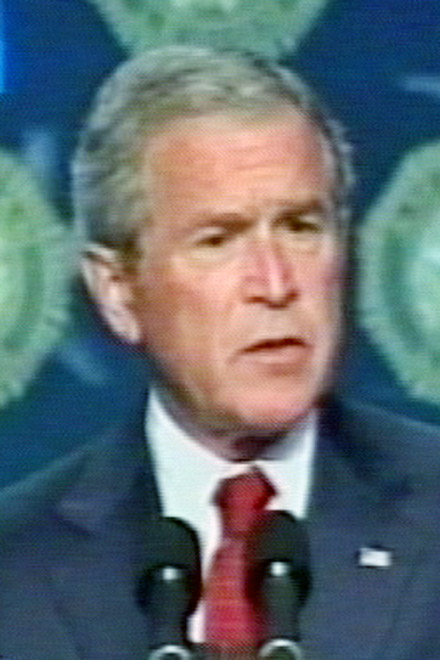 Джордж Буш вновь резко критикует Иран (видео)