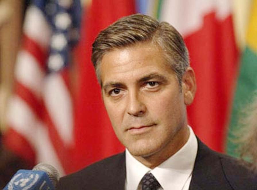 Номинант на "Оскар" Джордж Клуни прибыл в Чад