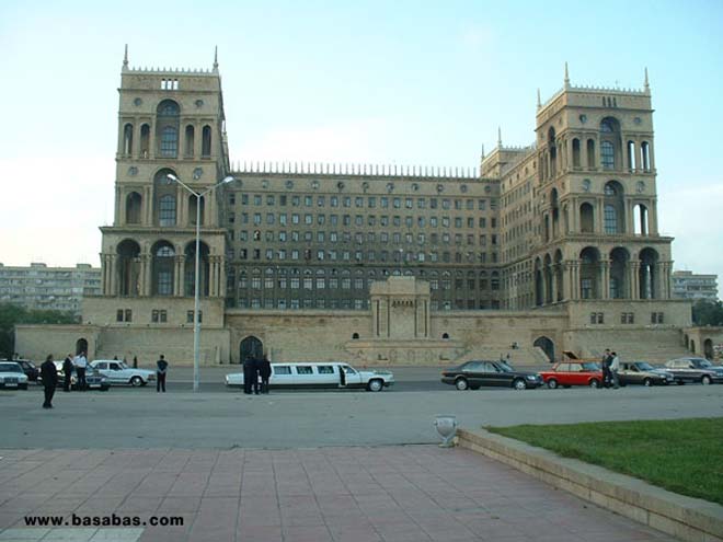 Кабинет министров Азербайджана в течение года рассмотрел 7060 жалоб