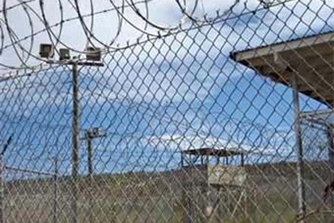 Освобожденные из тюрьмы Гуантанамо узбеки будут жить в Ирландии