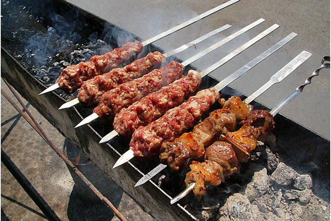 Среднестатистический азербайджанец ежегодно съедает 22 кг мяса