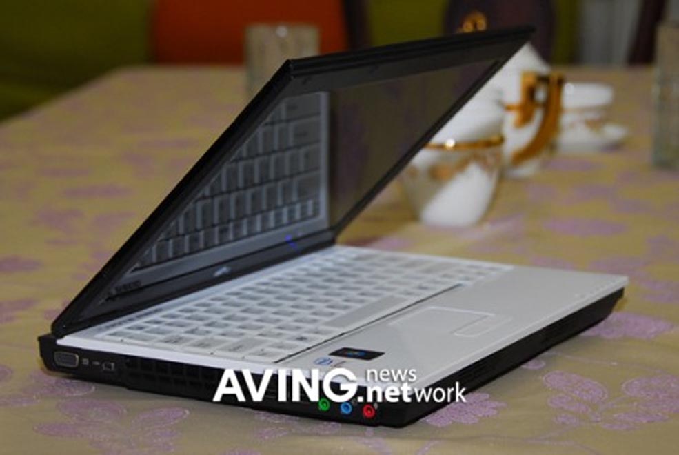 12-дюймовый ноутбук LG R200 на основе Intel Centrino Duo